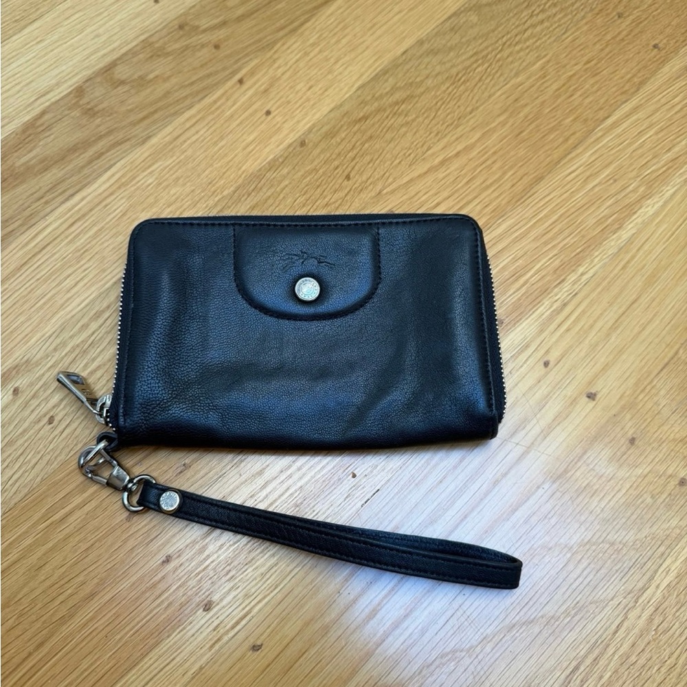 Longchamp leather wristlet wallet (black)